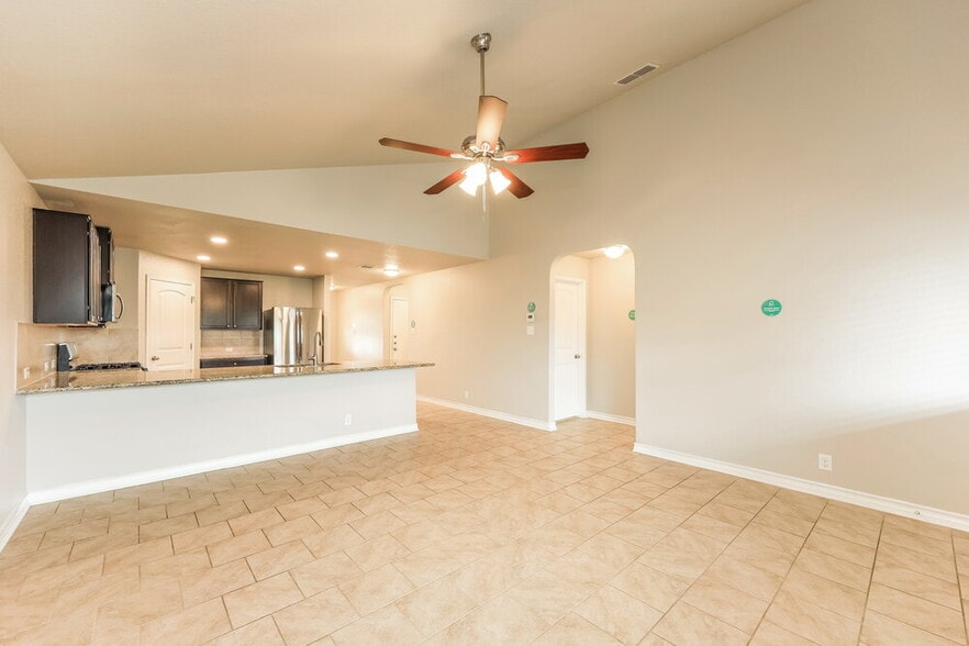 Building Photo - 14067 Cremello Fls