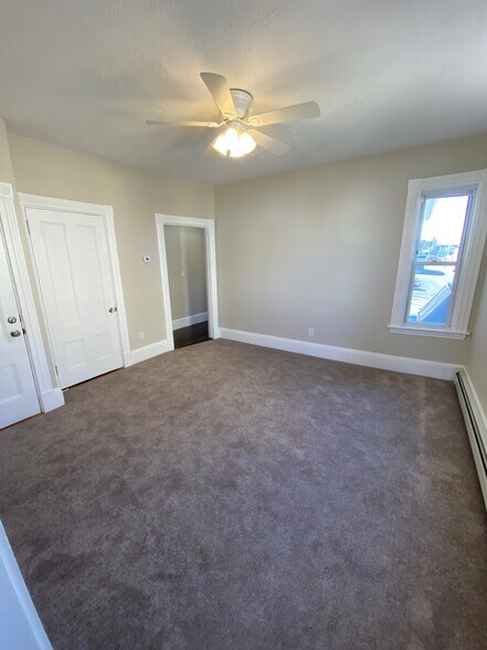 Building Photo - 19 Whitman Ave