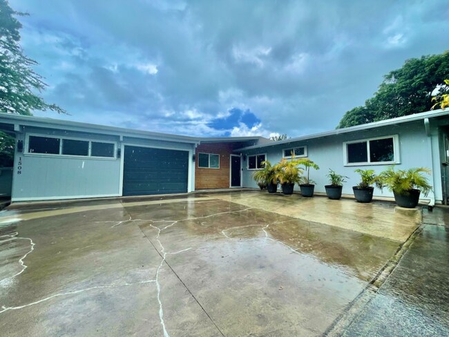 Building Photo - 1508 Keolu Dr