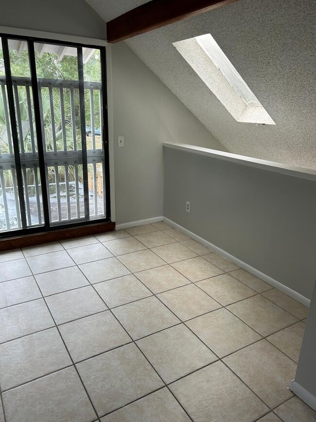 Building Photo - Charming 3-Bed, 2-Bath Home in a Prime Location! Move in Specials:$100 off your first month's ren...