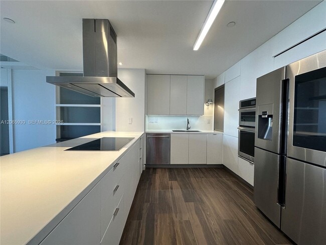 Building Photo - 251 Crandon Blvd
