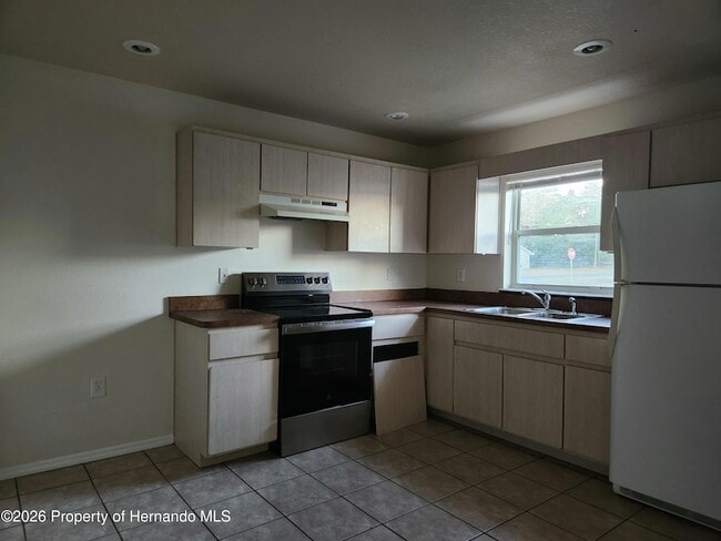 Building Photo - 10423 Chalmer St