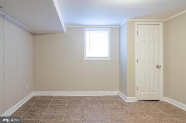 Building Photo - 3903 Fairview Dr