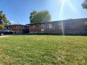 Building Photo - NO DEPOSIT option available for qualified ...