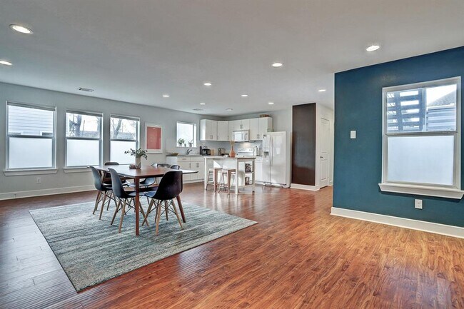 Building Photo - 1308 Ruthven St