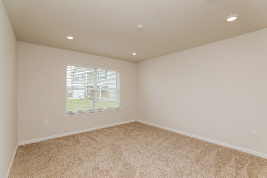 Building Photo - 5812 Tiagra Dr