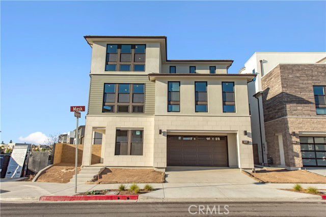 Building Photo - 209 Mask