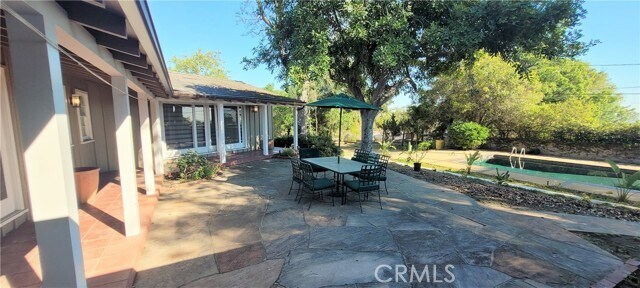 Building Photo - 1845 N Santa Anita Ave