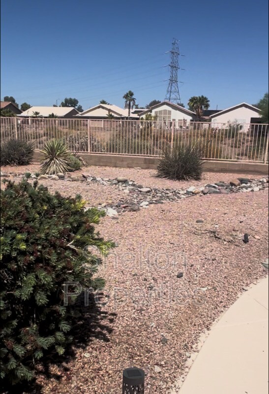 Building Photo - 19231 N Coyote Lakes Pkwy