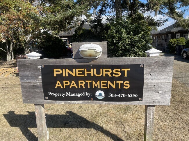 Building Photo - Pinehurst