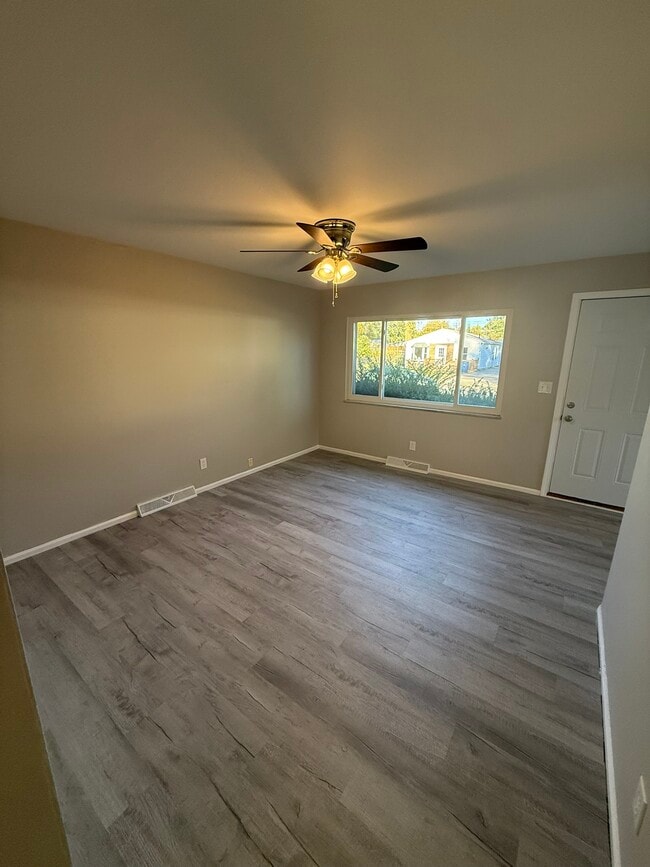 Building Photo - 3623 Terrace Dr