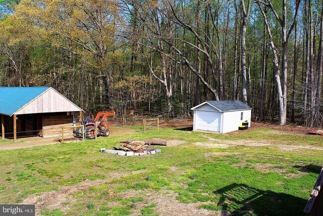 Building Photo - 3730 Hunting Creek Rd