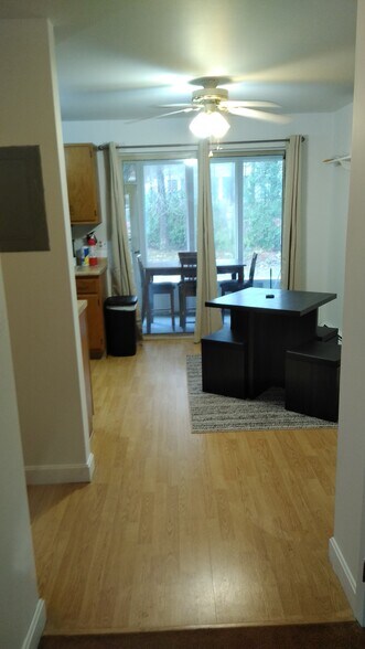 Building Photo - 4 Pine Brook Ln