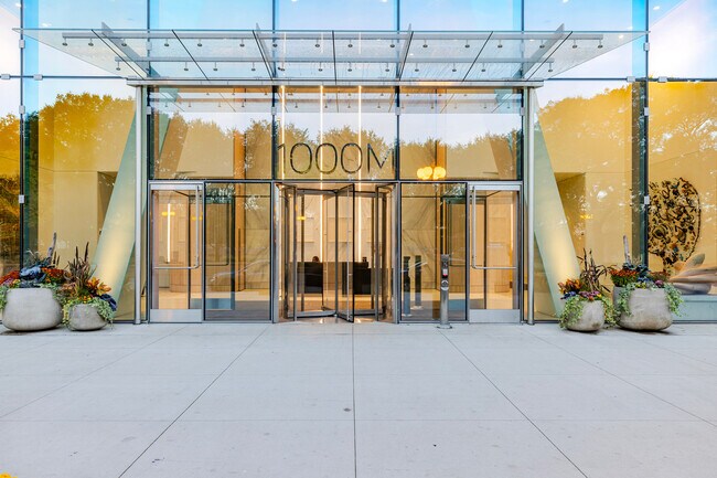 Building Photo - 1000 S Michigan Ave