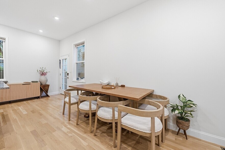 Building Photo - 77 North St