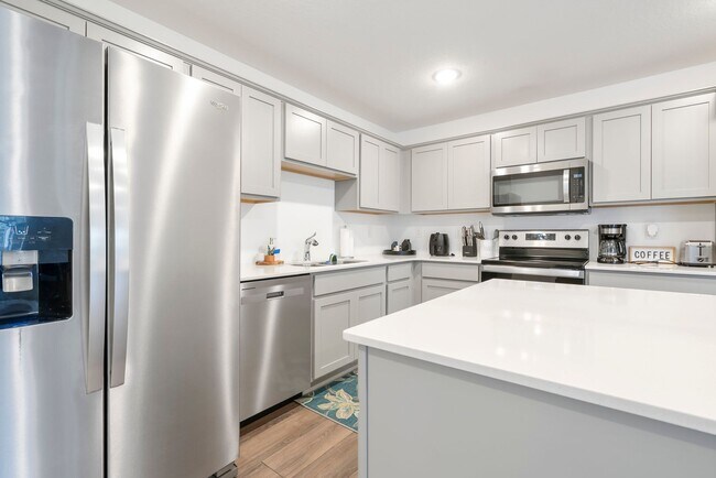 Building Photo - 116 Axlewood Dr