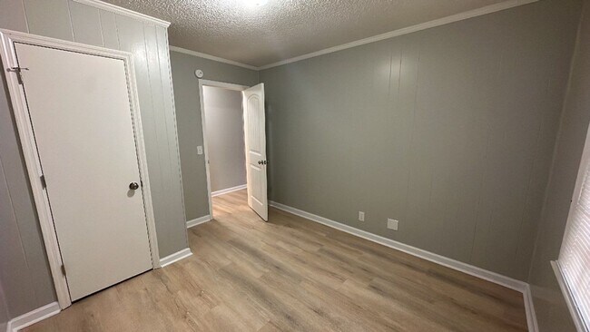 Building Photo - Beautiful, 4 Bedroom, 3 Bath House in Nash...