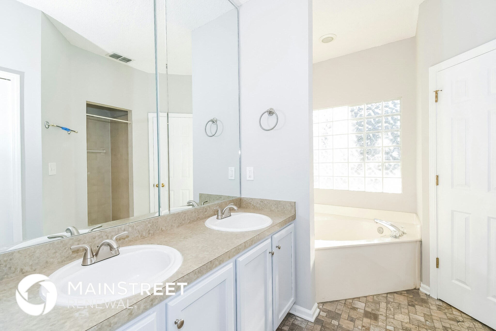 Building Photo - 95142 Twin Oaks Ln