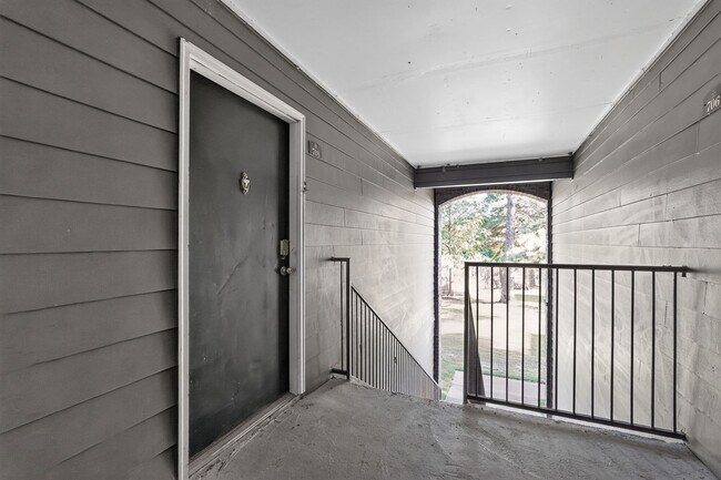 Building Photo - 5750 N Major Dr