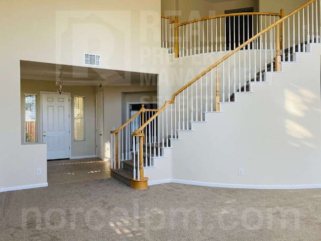 Building Photo - 116 Burgundy Ct