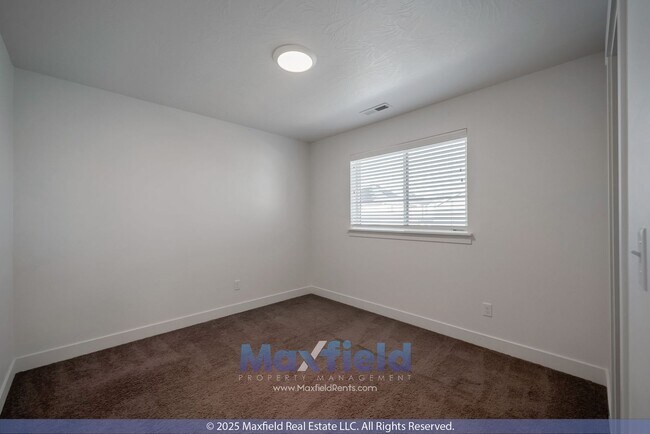 Building Photo - 4BD 3.5BTH 2GAR Home in Eagle Mountain