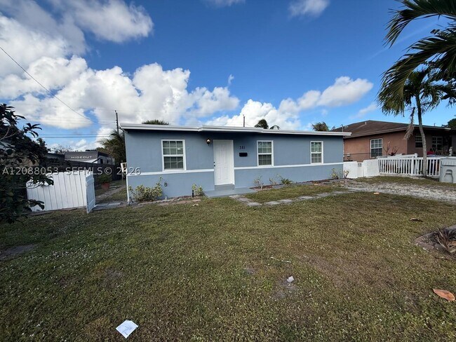 Building Photo - 381 NW 16th St