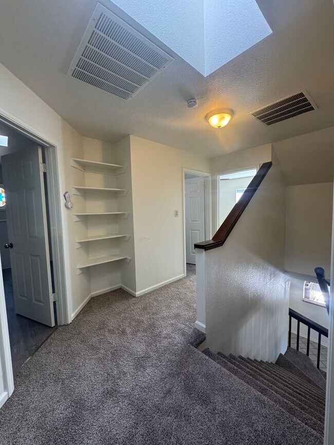 Building Photo - Spacious 5 Bedroom Home in NW Reno with 2 Primary Suites