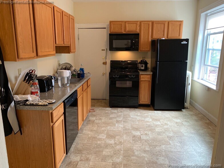 Building Photo - 1116 Commonwealth Ave