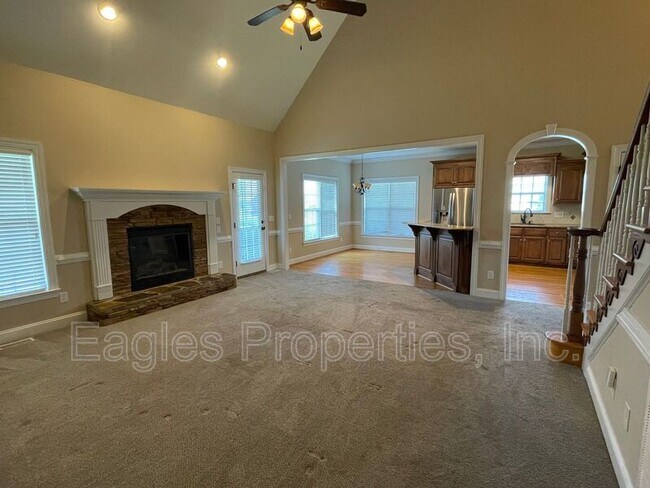 Building Photo - 107 Brighton Dr