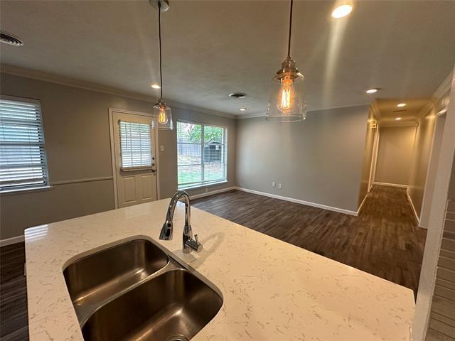 Building Photo - 102 Brookwood Dr
