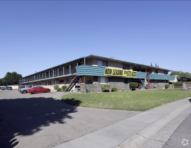 The Montecito West Sacramento, CA Apartment Finder