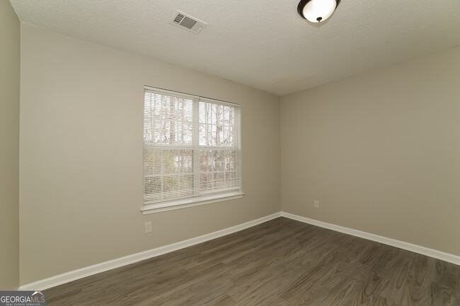 Building Photo - 1156 Misty Meadows Ln
