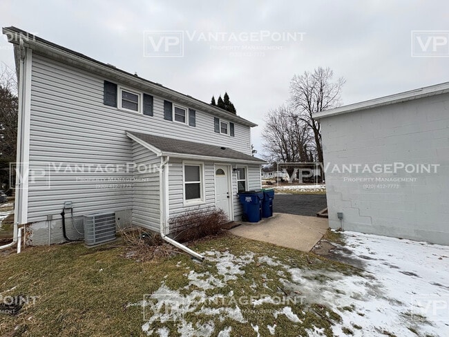 Building Photo - 264 Modoc St