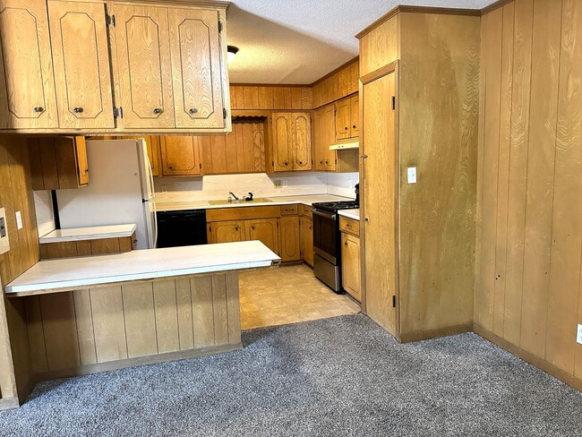 Building Photo - 706 Manson St