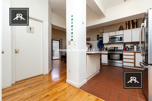 Building Photo - 5 bedroom in Boston MA 02215