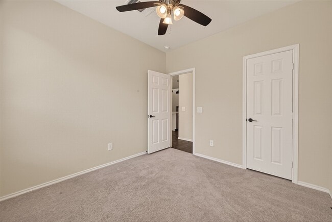 Building Photo - 3405 Knighton Hill Dr