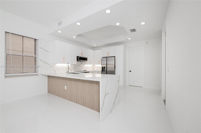 Building Photo - 1455 Breakwater Terrace
