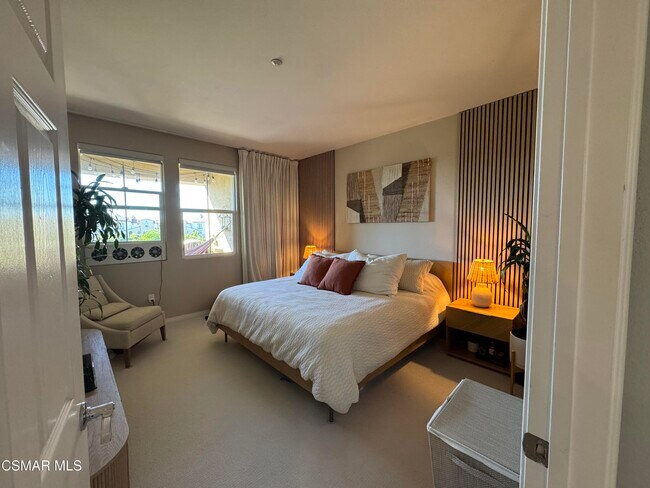 Building Photo - 243 Riverdale Ct