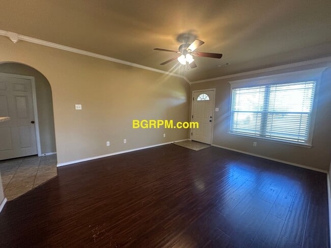 Building Photo - 3 BD, 2 BA, Home in Cabot