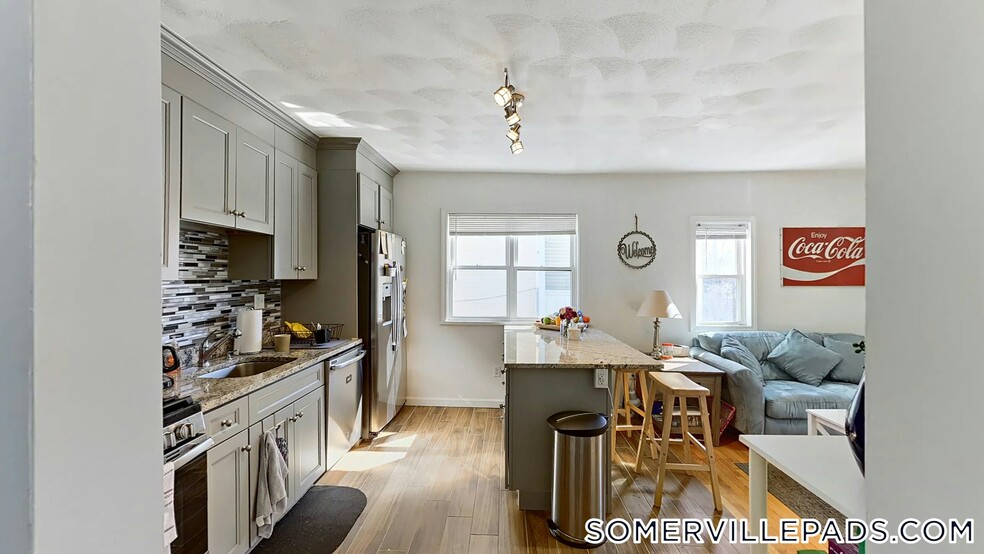 Building Photo - 50 Derby St