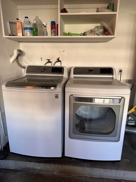 Laundry (in garage) - 15710 Dickens St