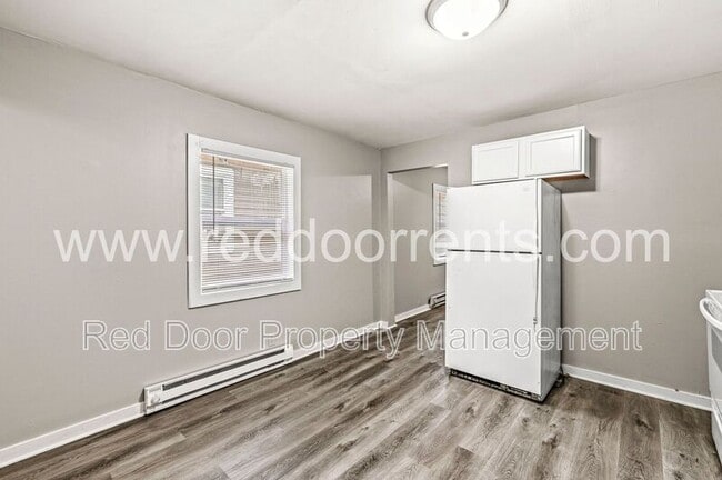 Building Photo - 972 Edgemont Ave