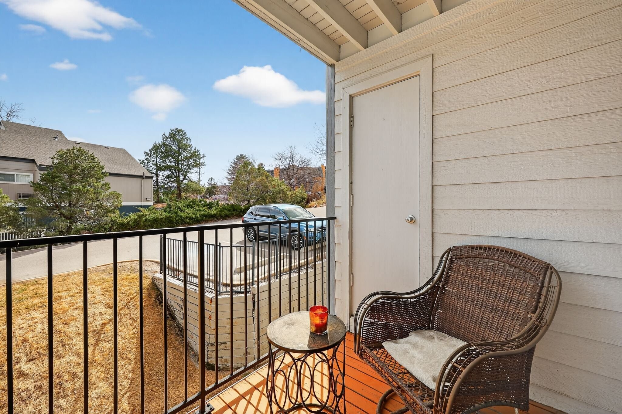 Building Photo - 13085 W Cedar Dr