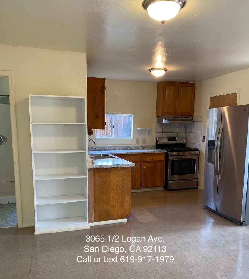 Building Photo - 3065 1/2 Logan Ave