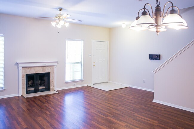 Building Photo - 3098 Holly Hall St
