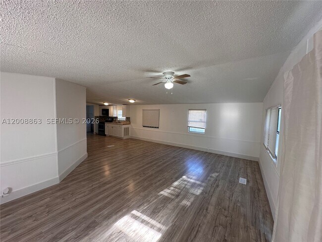 Building Photo - 3028 SW 50th St