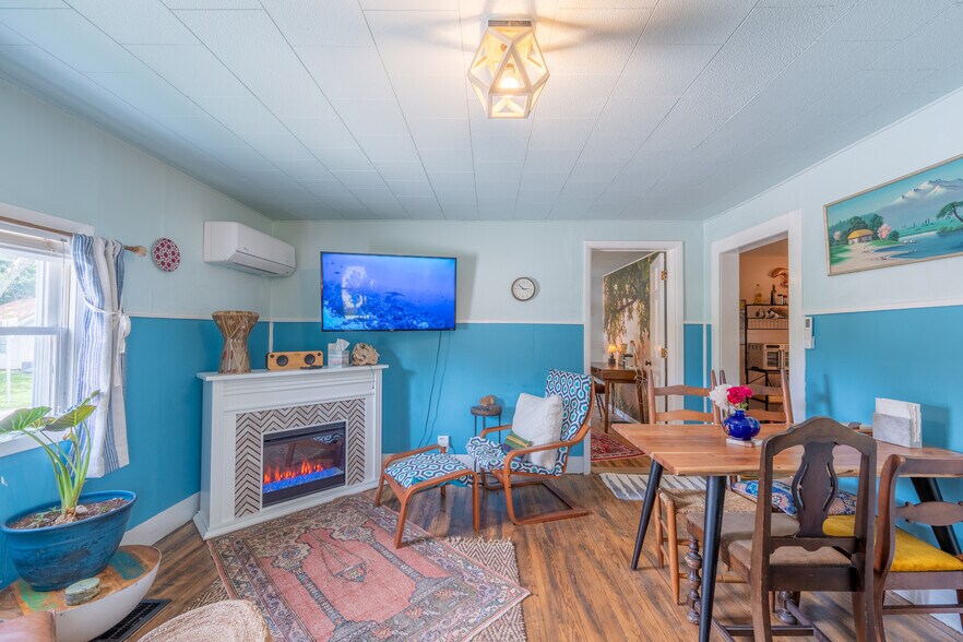 Building Photo - 1101 S Rogers St