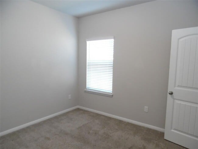 Building Photo - 604 Independence Ave