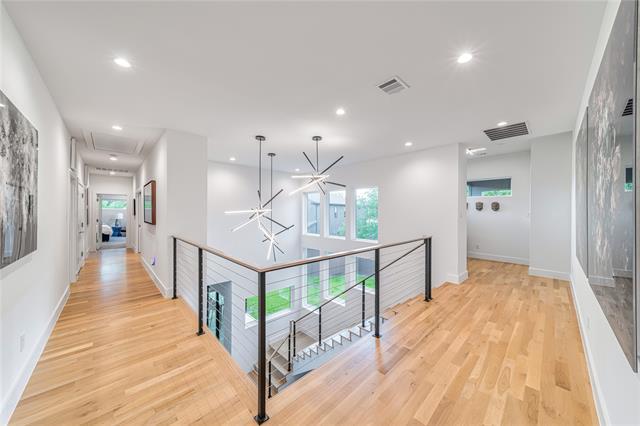 Building Photo - 9753 Mixon Dr