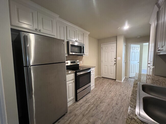 Building Photo - 2218 16th St